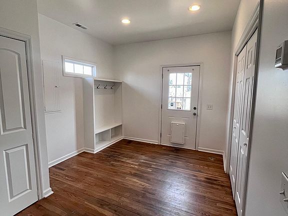 4th image of 109 Neill Ave