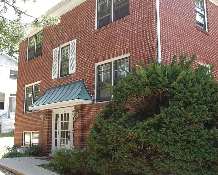 411 W Wilson St — Photo 1