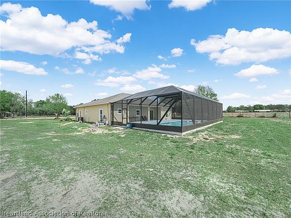 3rd image of 1844 Popash Rd