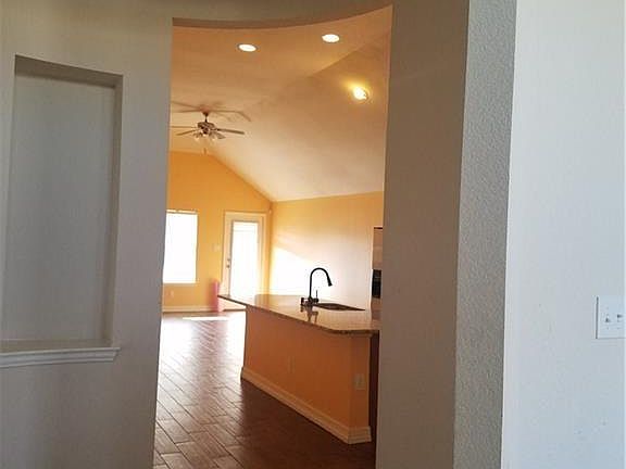 3rd image of 3004 Hidden Meadow Ln