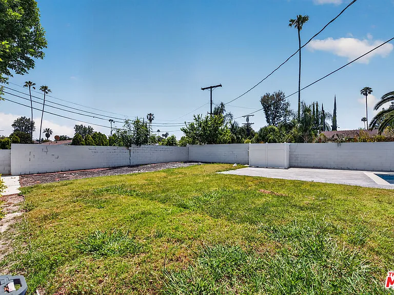 6292 Lubao Ave — Photo 35