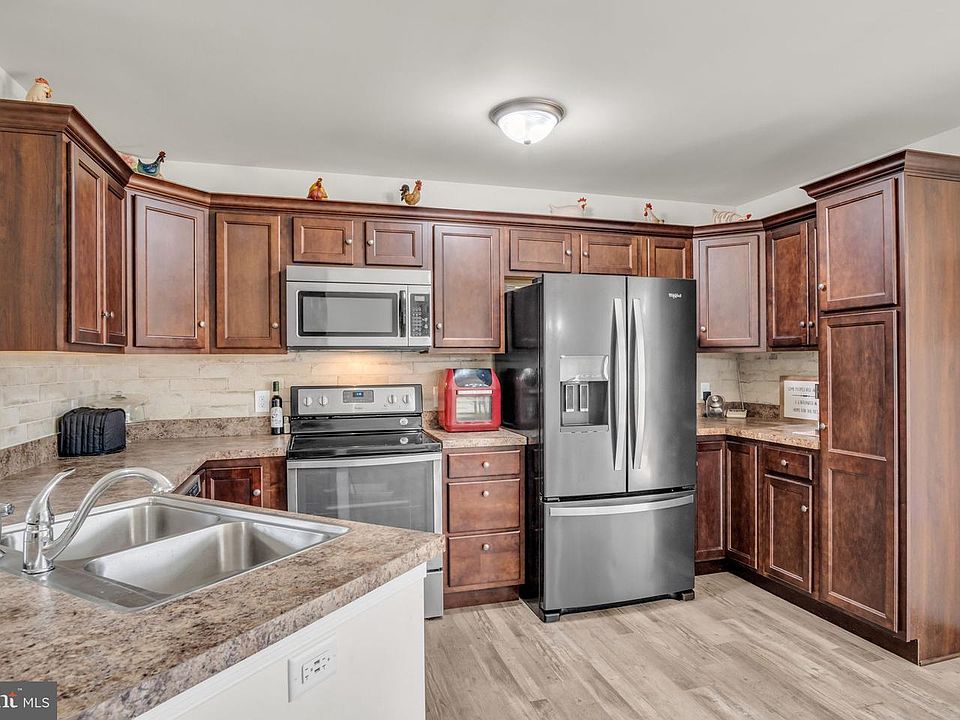 7808 Dewey Dr, Harrisburg, PA 17112 | Zillow