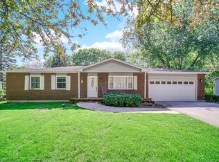 104 Poplar Rd, Yorkville, IL 60560