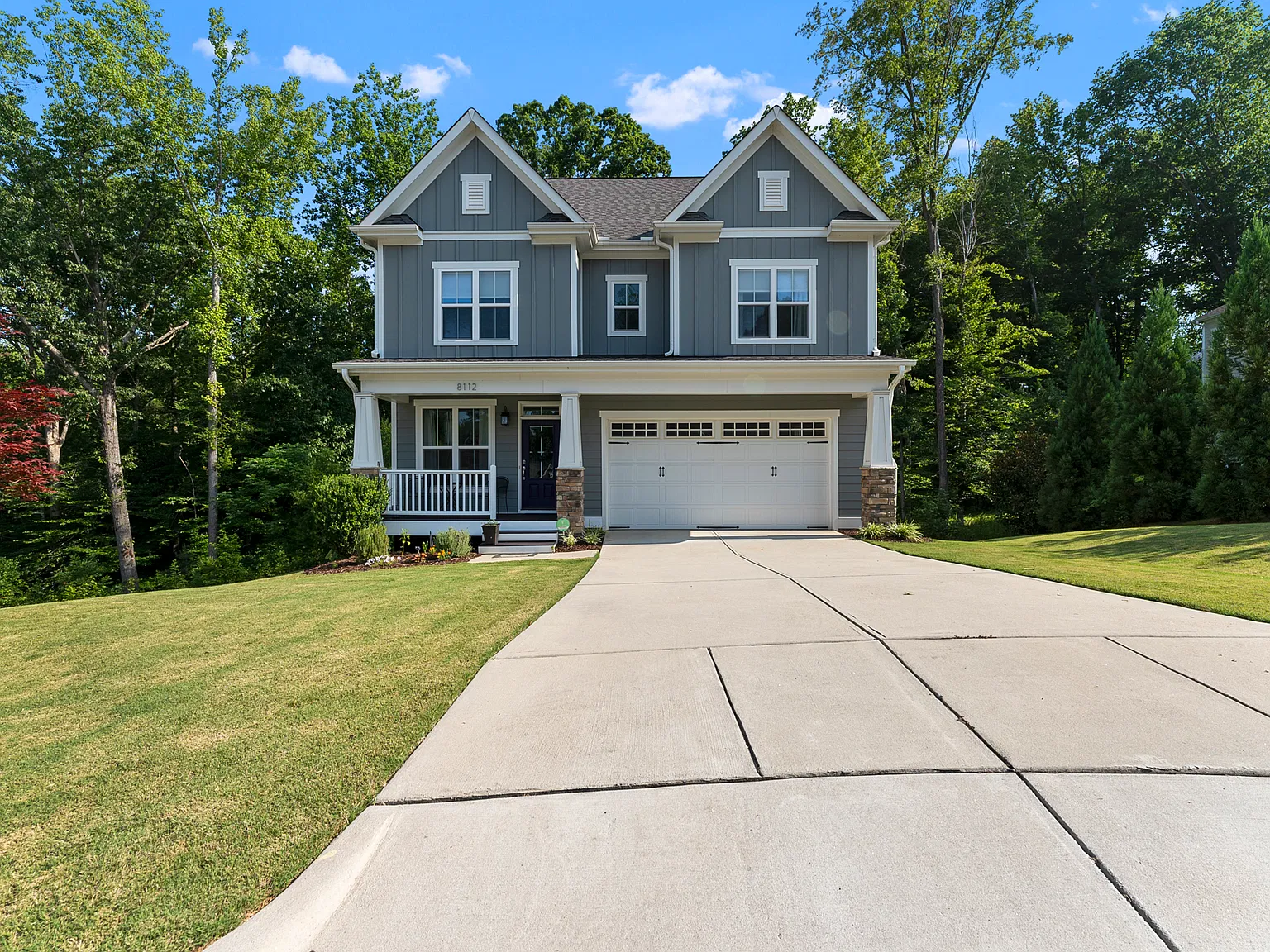 4 bed, 2.5 bath, 2121 sqft, $3,200 — Photo 3