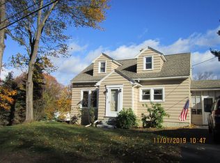 3 Albert St, Troy, NY 12180