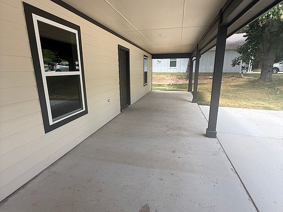 2nd image of 2611 Hillside Dr