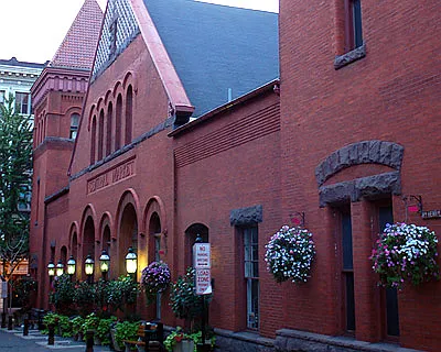 Central Market, One And A Half Blocks From Apartment