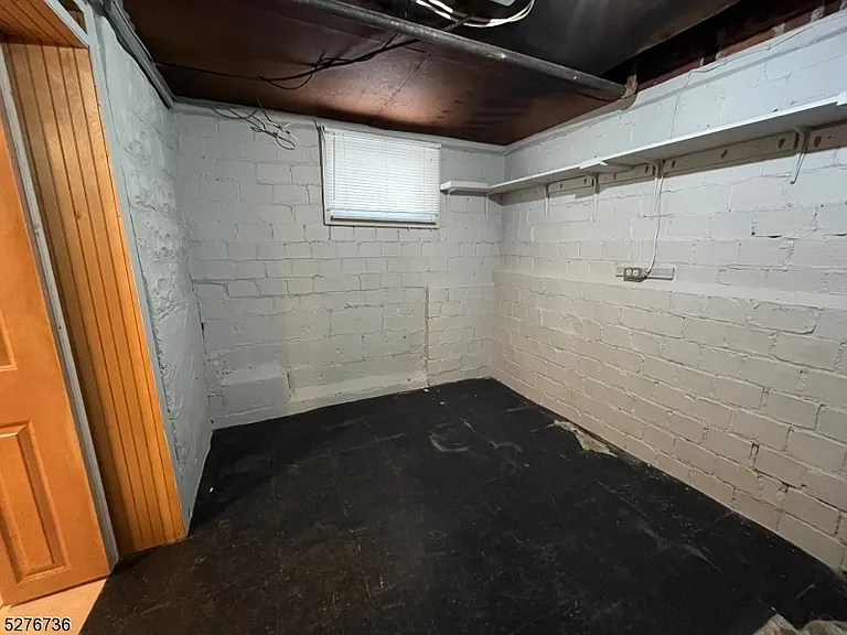 364 Chestnut St — Photo 18