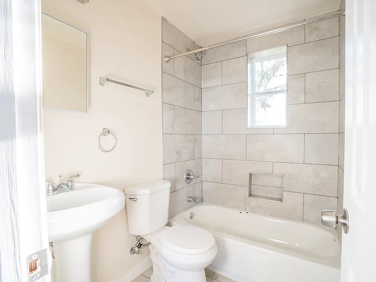 2919 Danneel St #2 — Photo 9