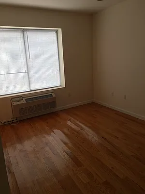 Rented by 18 REALTY | media 13