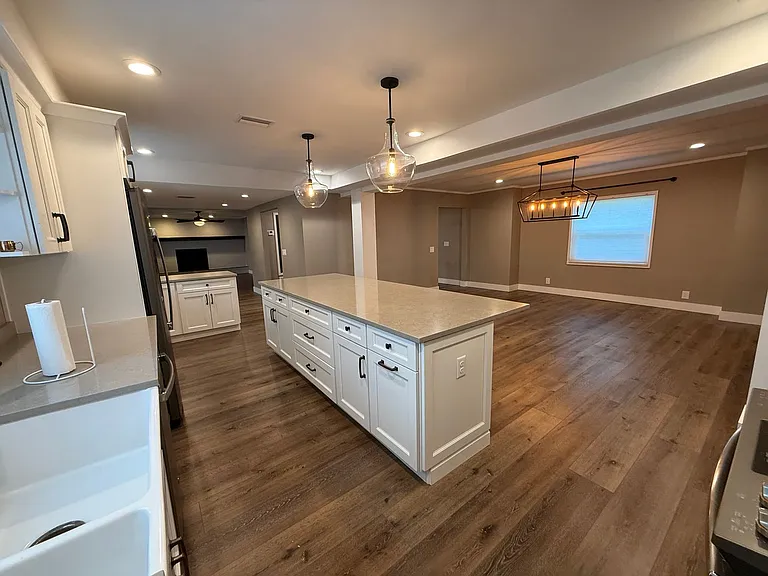 3636 Dame St — Photo 29