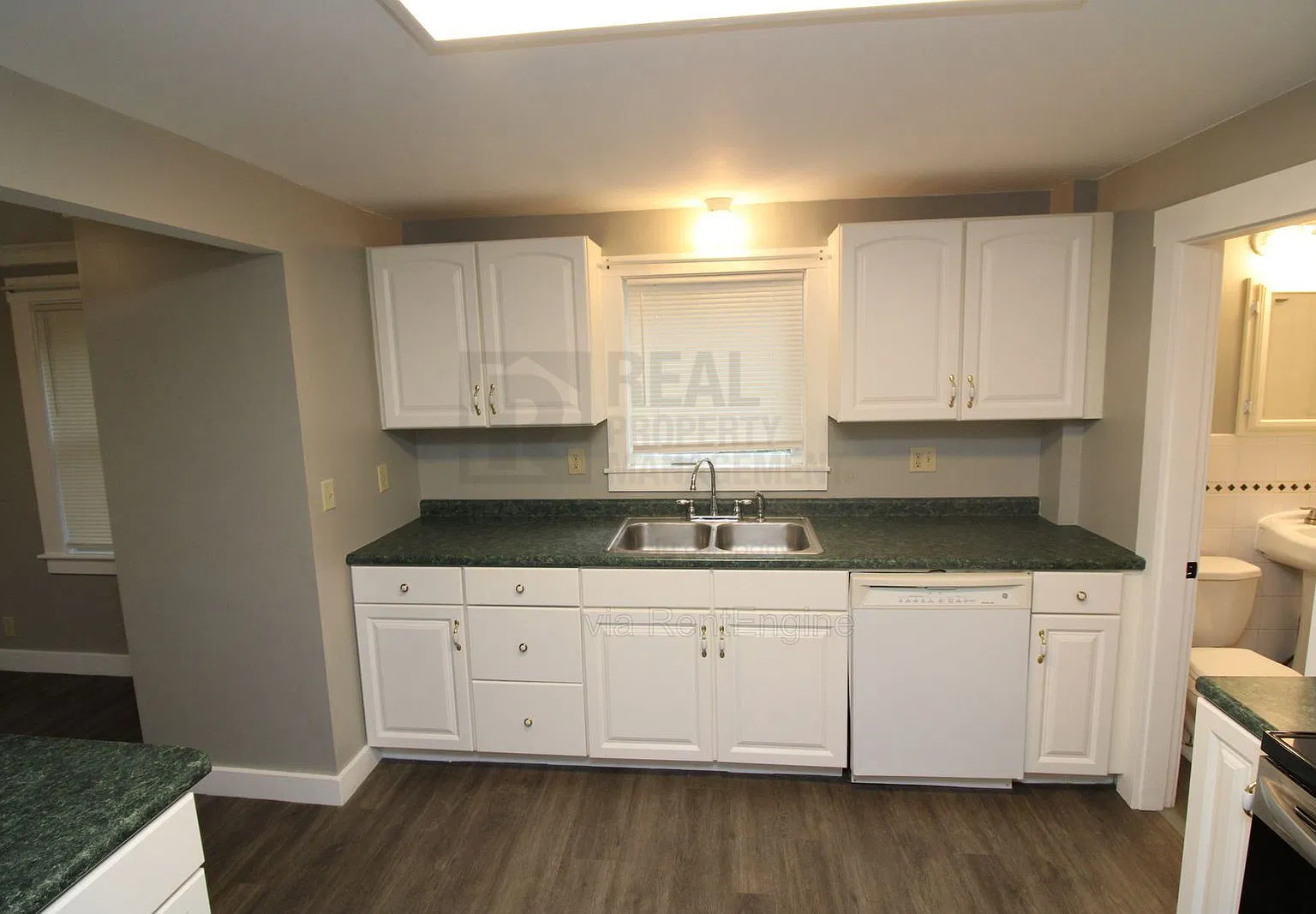 2 bed, 1.0 bath, 780 sqft, $1,800 — Photo 1