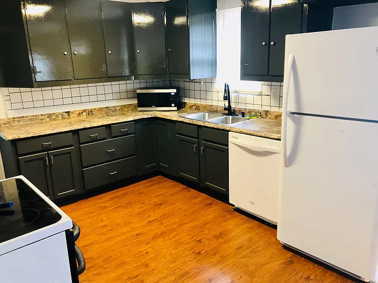624 Cleveland Rd — Photo 4