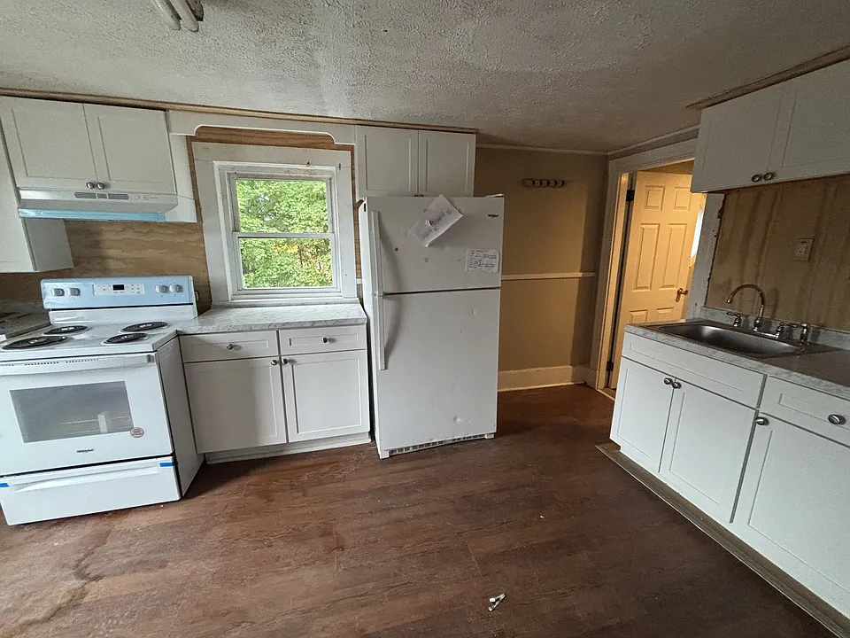 20 Cherry St #B