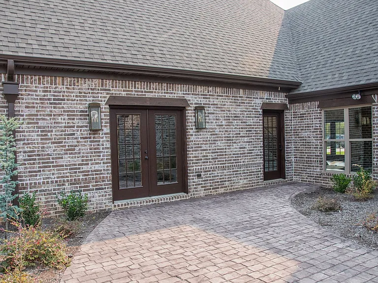 4269 Farmington Cv — Photo 36