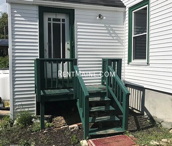 204 Maple St #1 — Photo 1