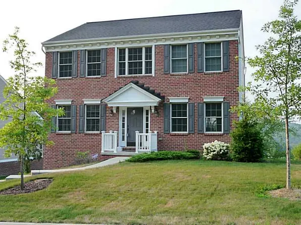 1086 Woodlawn Dr, Canonsburg, PA 15317