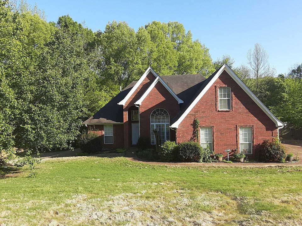 1st image of 60 Country Forest Dr