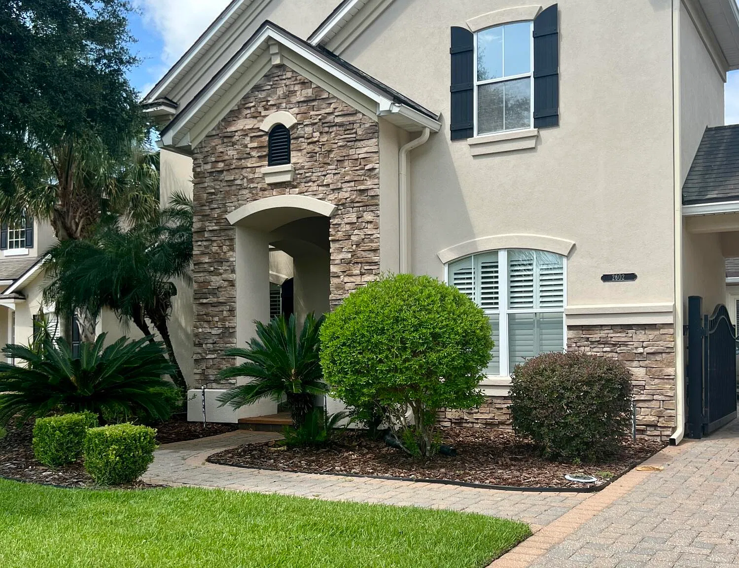 4 bed, 3.5 bath, 3641 sqft, $3,100 — Photo 3