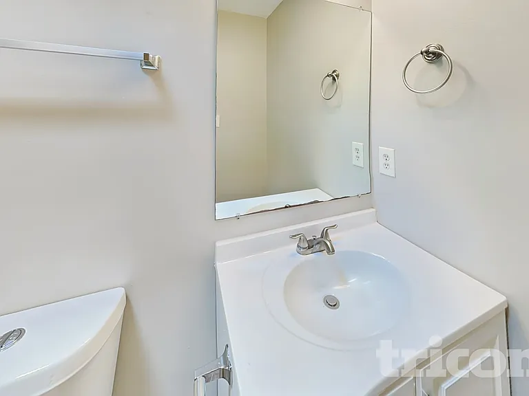 48 Halehaven Dr — Photo 14