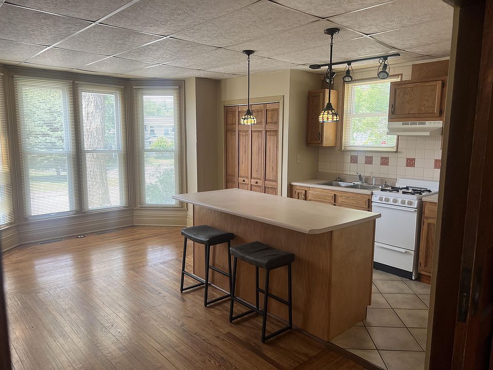 1st image of 408 Michigan Ave APT 1W