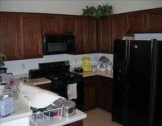 2nd image of 2837 Meadow Park Ave