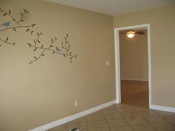 4th image of 2146 N Lazona Dr