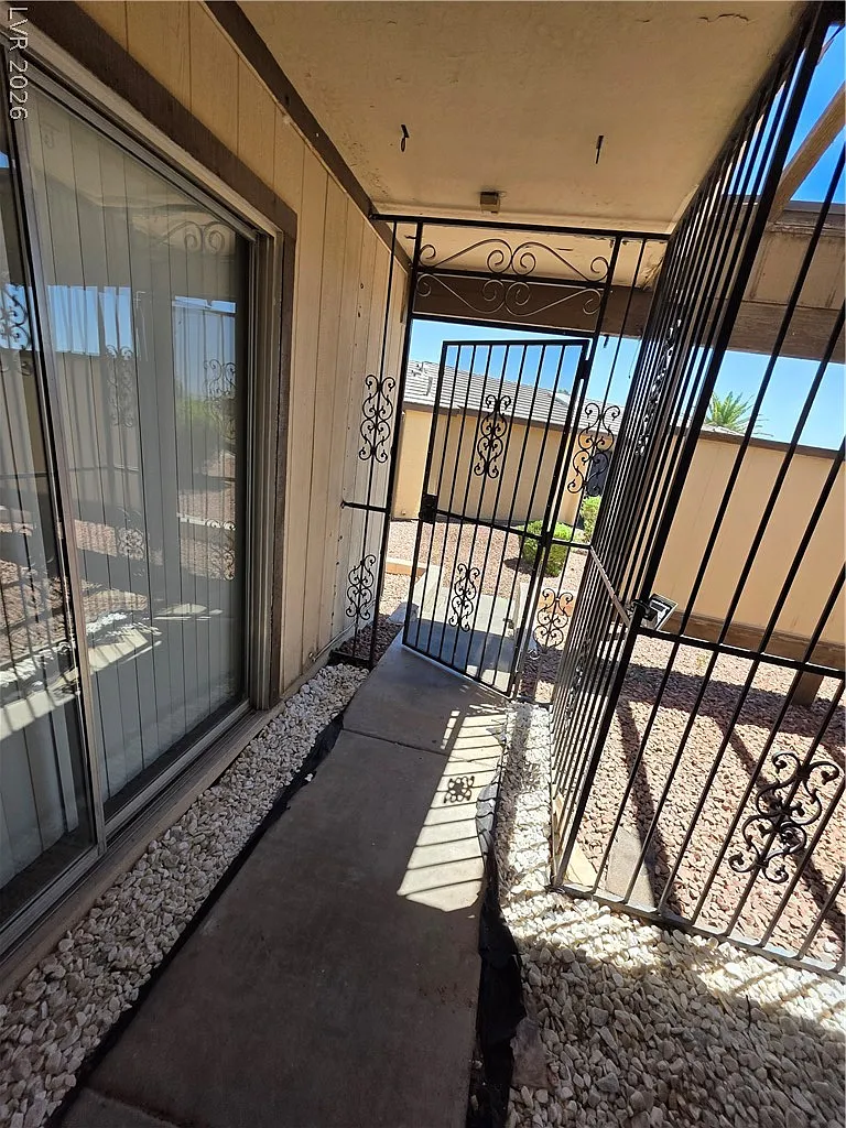 1 bed, 1.0 bath, 736 sqft, $920 — Photo 3