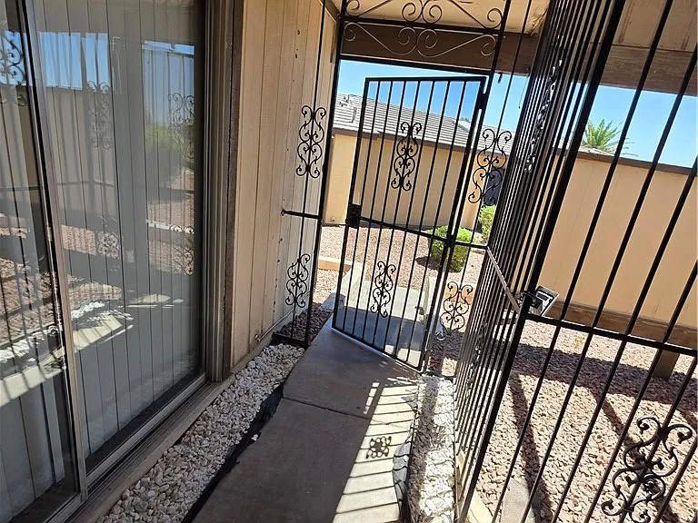3009 Saint George St #F — Photo 3
