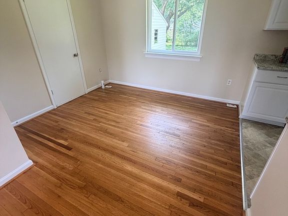 4th image of 506 Mansfield Dr