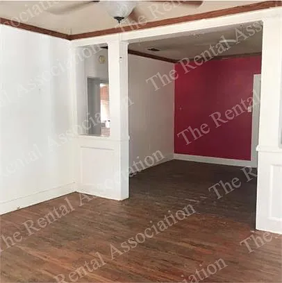 R- 214 South Bonner Street - 1 — Photo 4