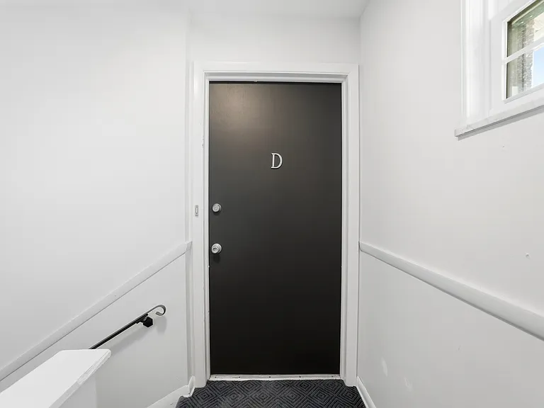 1545 King Ave #D — Photo 5
