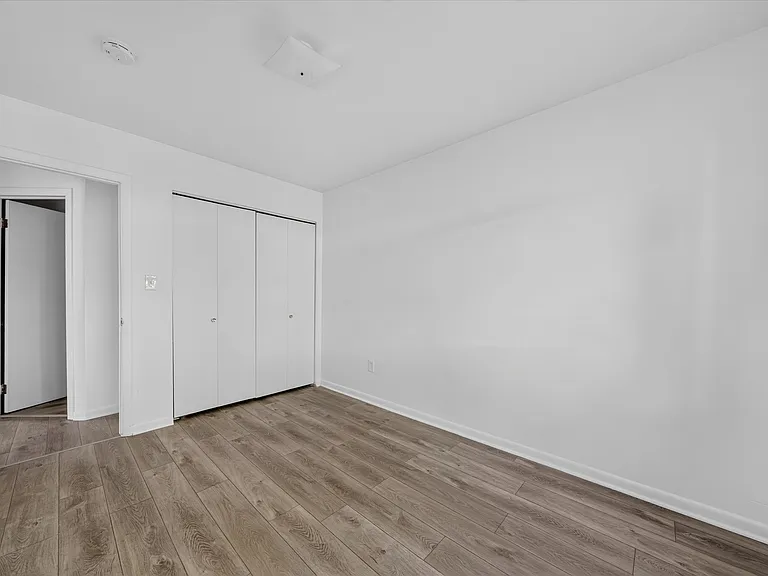 151 E McHattie St #10 — Photo 9