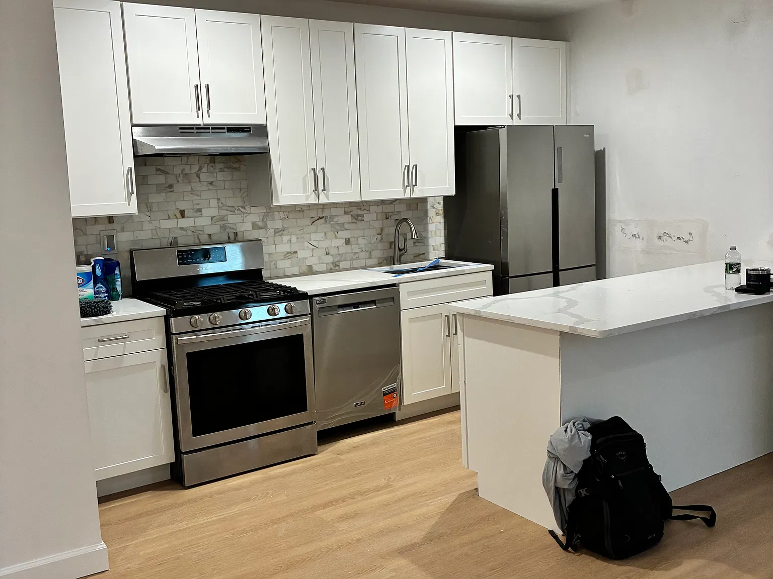 4220 Herkimer Pl — Photo 1