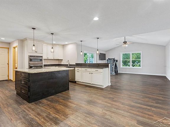 4th image of 7824 Rockcress Dr