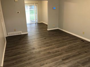 9285 Nieman Rd, Overland Park, KS 66214