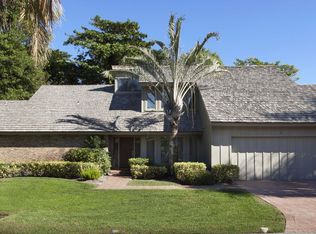 10 Driftwood Lndg, Gulf Stream, FL 33483