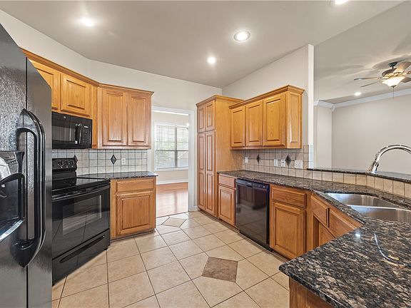 2nd image of 3802 SW Osprey Dr