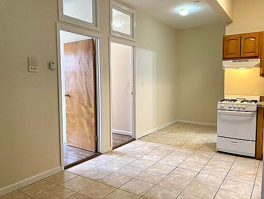 3rd image of 351 Manhattan Ave APT 2R