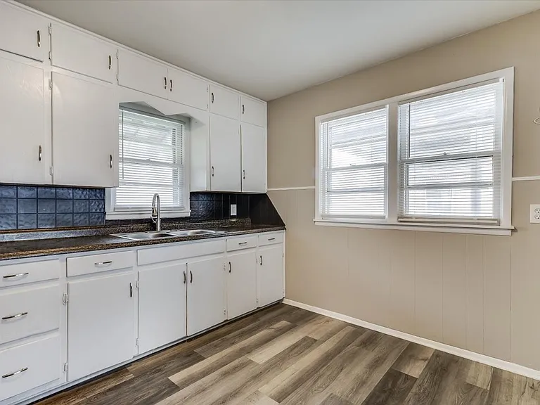 4551 S Walnut Ave — Photo 15