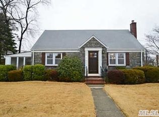 302 Grand Ave, West Hempstead, NY 11552