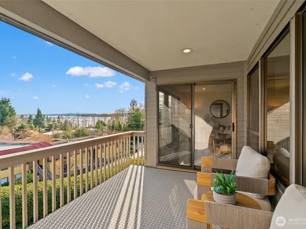 11640 100th Avenue NE #304, Kirkland, WA 98034