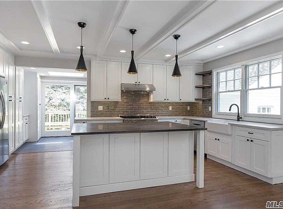 3rd image of 15 Sands Pl