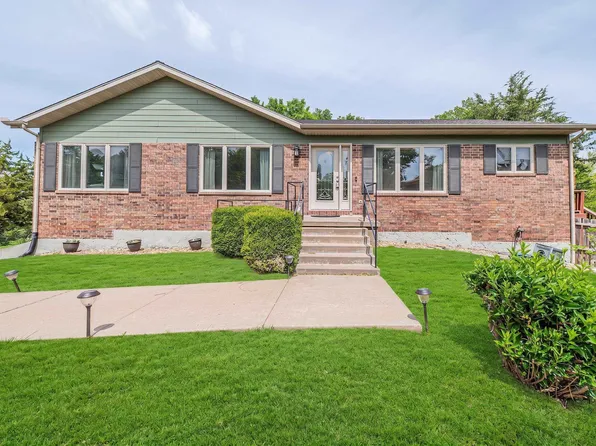 115 Harvard Pl, Manhattan, KS 66503