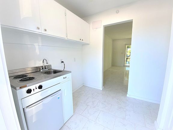 2nd image of 735 4th Ave S #757