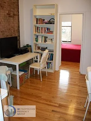 Rented by Metropolitan Property Group | media 10