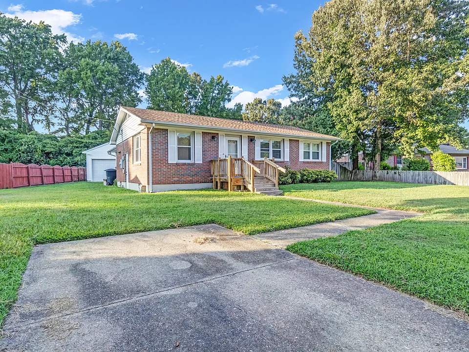 608 Brunswick Rd