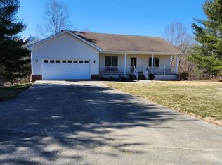 225 Deerwood Dr, Science Hill, KY 42553