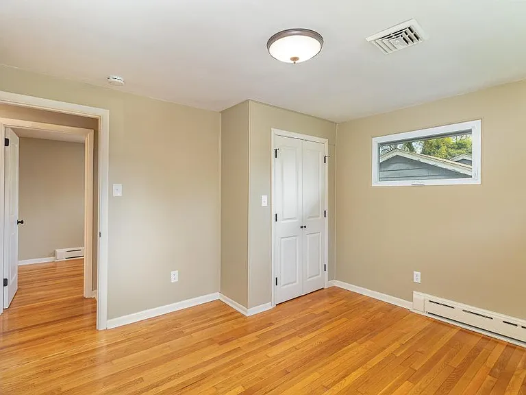 24 Cornell Dr — Photo 12