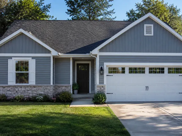 102 Sunburst Cir, Alexandria, IN 46001